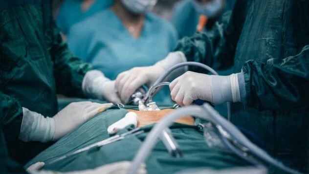 Technologia REUP pozwala przywracać serca zmarłych dawców bez reanimacji. Przełom w transplantologii może dotrzeć także do Polski.