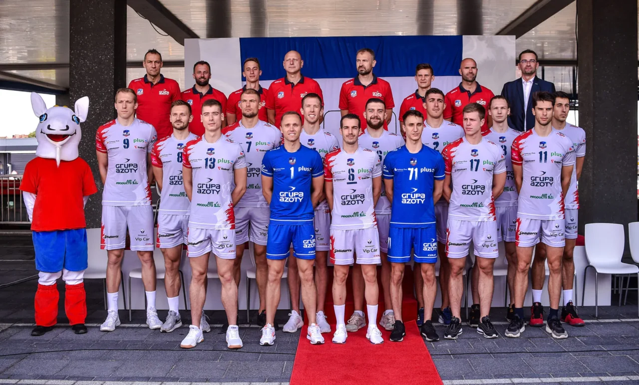 ZAKSA Kędzierzyn-Koźle to klub, który nie ma sobie równych w Lidze Mistrzów. Dowiedz się, jak drużyna osiągnęła swoją dominację na europejskich parkietach.