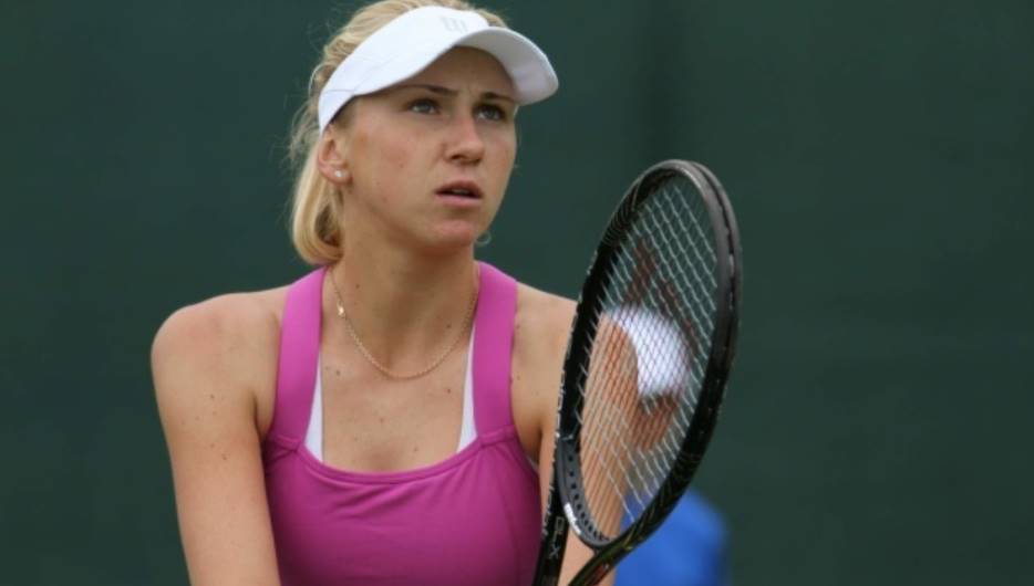 Nadija Kiczenok i Makoto Ninomiya awansowały do finału gry podwójnej turnieju WTA w Pradze, pokonując rywalki z Wielkiej Brytanii i Holandii.