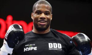 Daniel Dubois to brytyjski bokser wagi ciężkiej, znany ze swoich nokautów. Przeczytaj o jego karierze, rodzinie, majątku i walkach.