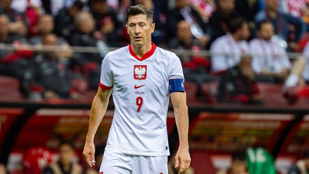 Ile ma lat Robert Lewandowski, gdzie gra w 2025 roku i jakie zdobył tytuły? Najważniejsze fakty o życiu prywatnym i sukcesach kapitana Polski.