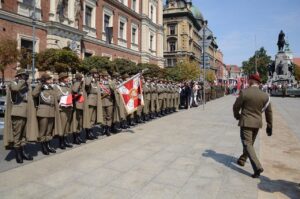 15 sierpnia Polska obchodzi Święto Wojska Polskiego i Wniebowzięcie NMP. Historia, tradycje i wydarzenia z okazji 105. rocznicy Bitwy Warszawskiej.