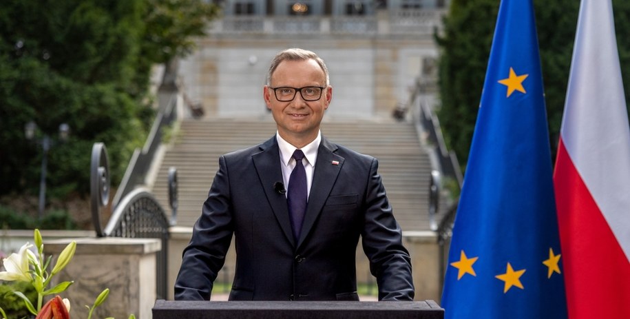 Prezydent Andrzej Duda podsumował swoją kadencję, mówiąc o realizacji obietnic wyborczych, wzroście Polski oraz przyszłości pod rządami Karola Nawrockiego.