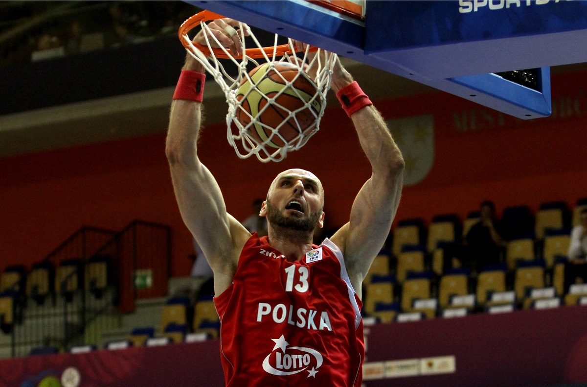 Dowiedz się, kim jest Marcin Gortat, jego osiągnięcia w koszykówce oraz jak wspiera rozwój polskiego sportu na arenie międzynarodowej.