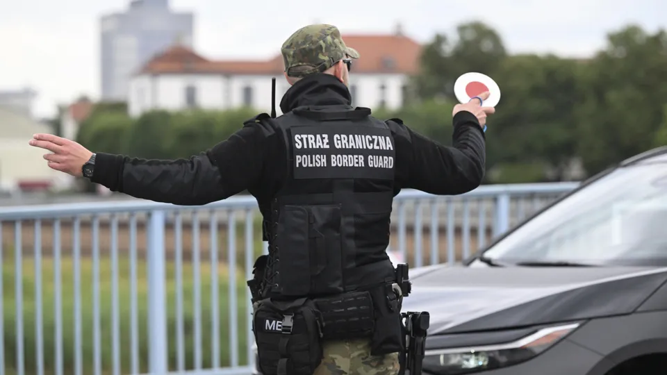 Polska oficjalnie przedłużyła kontrole graniczne z Niemcami do 4 października. Decyzja związana jest z nielegalną migracją i obowiązuje od miesięcy.