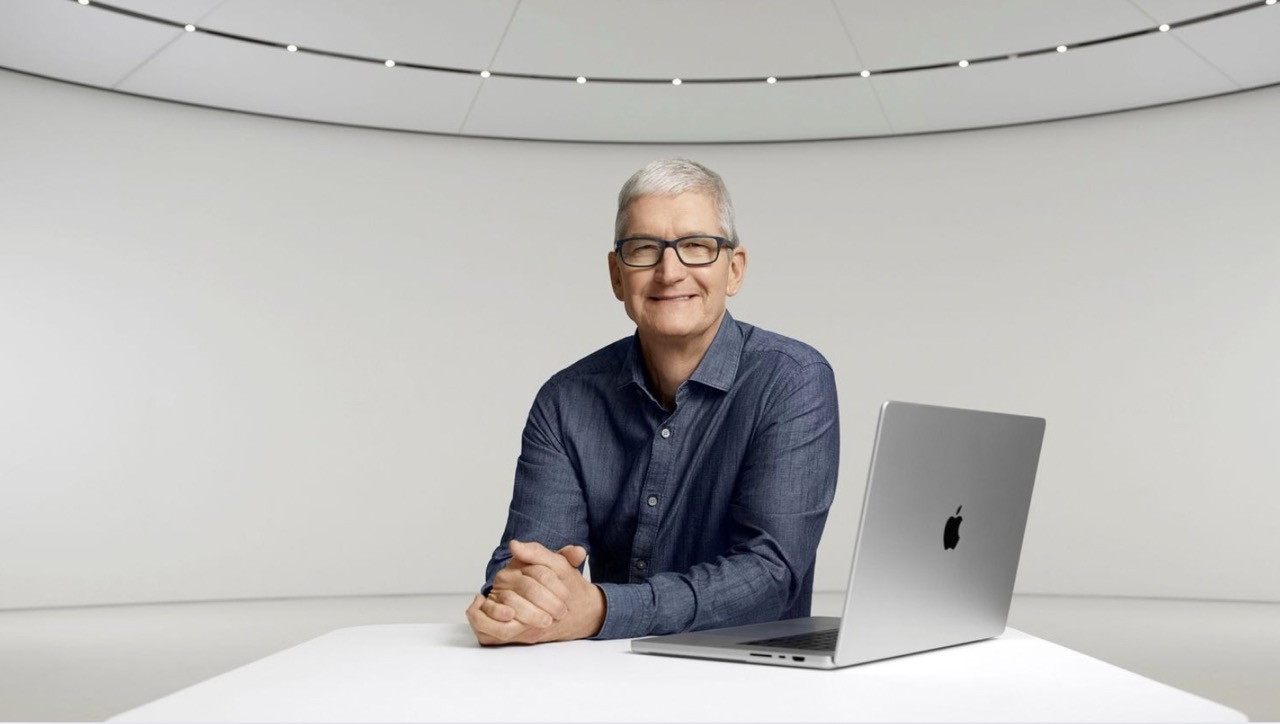 Tim Cook wyprzedził Steve’a Jobsa pod względem długości kadencji jako CEO Apple. Czy jest też bardziej skuteczny? Sprawdź porównanie epok.