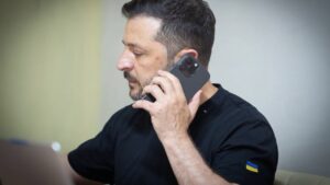 Zełenski rozmawiał z Trumpem po wizycie jego wysłannika w Moskwie. Tematem była wojna i sygnał od Putina.