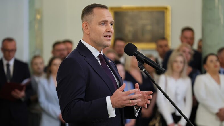 Prezentacja prezydenckiego "pancerza podatkowego" może oznaczać dla budżetu Polski uszczuplenie o ponad 100 mld zł. W skład propozycji wchodzi m.in. obniżka VAT i zerowy PIT dla rodzin
