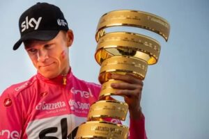 Chris Froome uległ poważnemu wypadkowi podczas treningu. Został przetransportowany helikopterem do szpitala z licznymi obrażeniami.