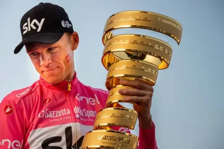 Chris Froome uległ poważnemu wypadkowi podczas treningu. Został przetransportowany helikopterem do szpitala z licznymi obrażeniami.