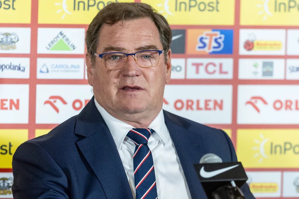 Jan Urban ogłosił, że Robert Lewandowski odzyska opaskę kapitana reprezentacji Polski, kończąc spory i spekulacje po kadencji Michała Probierza.
