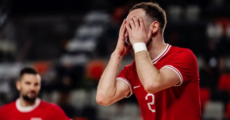 Futsal w Polsce zyskuje ogromną popularność. Sprawdź historię, gwiazdy, strukturę ligi i przyszłość tej dynamicznej dyscypliny sportowej.