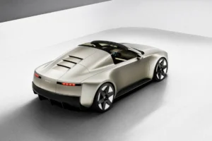 &nbsp;Audi przygotowuje elektrycznego następcę TT. Concept C, w 90% gotowy do produkcji, zadebiutuje do 2027 roku z wirtualną skrzynią bieg&oacute;w i syntetycznym dźwiękiem silnika.