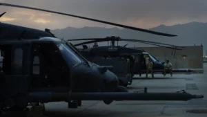 Taliban odpowiada na groźby Trumpa w sprawie bazy Bagram Hamdullah Fitrat wzywa USA do realizmu i racjonalności podkreślając suwerenność Afganistanu