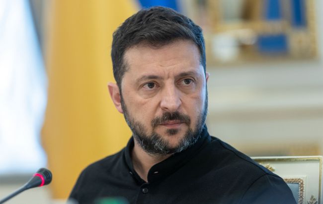 Zełenski poinformował, że Ukraina omawia z partnerami nowy format obrony nieba, ale czeka na sygnał z USA. Bez Waszyngtonu szczegóły pozostają nieujawnione.