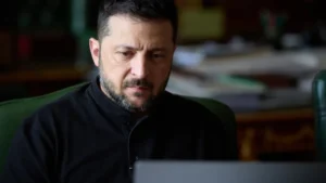 W wywiadzie dla Le Point Wołodymyr Zełenski stwierdził, że Ukraina może p&oacute;jść drogą Korei Południowej, ale ostrzegł, iż zagrożenie ze strony Rosji jest wielokrotnie większe.