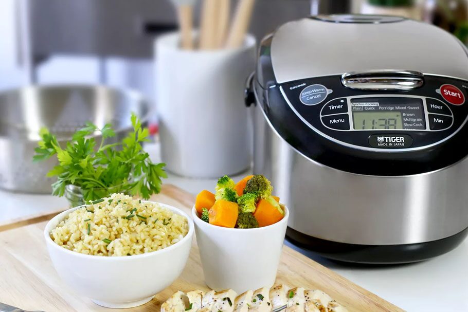 Multicooker 2025 – ranking TOP-10 najlepszych modeli w Polsce. Sprawdź ceny, funkcje i opinie, aby wybrać idealny multicooker dla swojej rodziny.