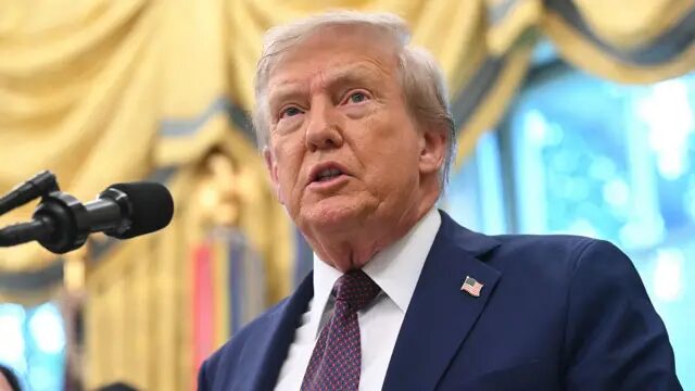 Trump zapowiedział gotowość do drugiej fazy sankcji wobec Rosji za wojnę na Ukrainie. USA i UE mogą nałożyć taryfy na importerów rosyjskiej ropy.