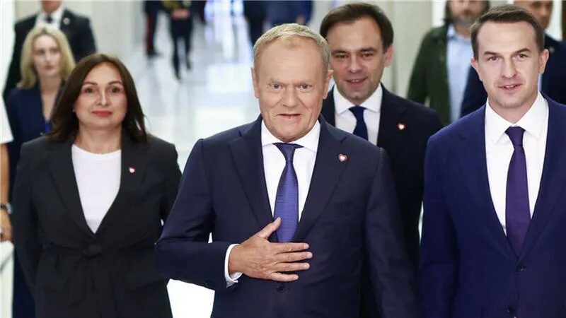 Budżet 2026: wydatki 918,9 mld zł, dochody 647,2 mld zł, deficyt 271,7 mld zł. Najwięcej na obronność, zdrowie, edukację i programy społeczne.