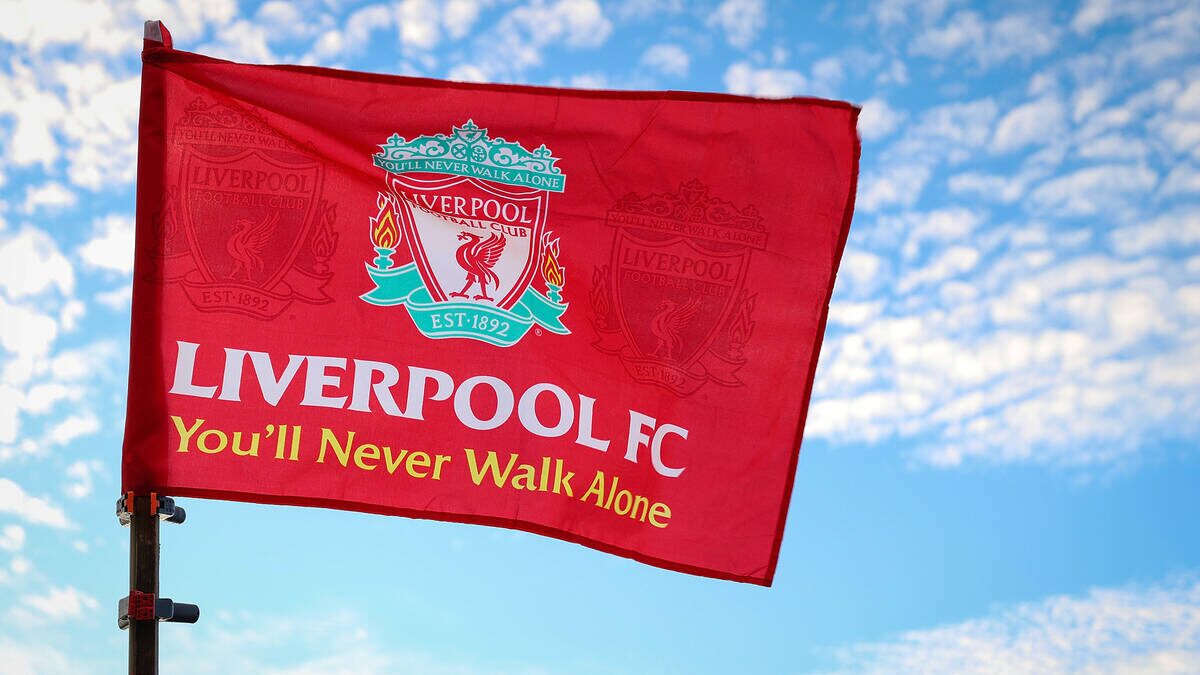 Liverpool nagle sięgnął po polskiego obrońcę Ignacego Kowalskiego. Sprawdź, ile kosztował transfer, jakie ma szanse w Lidze Mistrzów i dlaczego był potrzebny na Anfield.