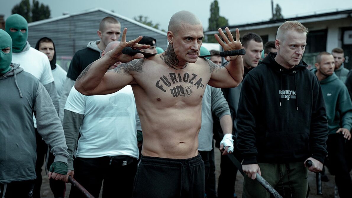 „Druga Furioza” wraca na Netflix. Mateusz Damięcki znów w roli brutalnego Goldena. Olencki tworzy pełną napięcia epopeję o przemocy i władzy.