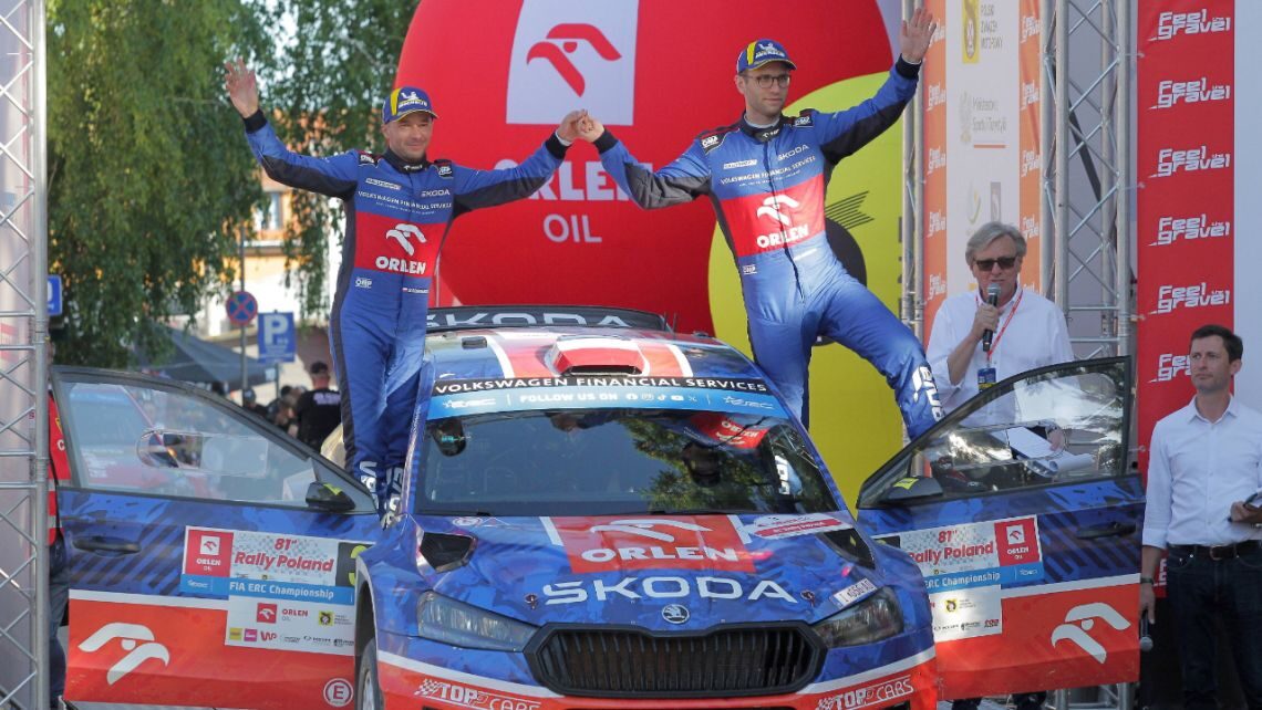 Polski duet Miko Marczyk i Szymon Gospodarczyk zdobył tytuł mistrzów Europy w rajdach 2025 po emocjonującym finale w Chorwacji.
