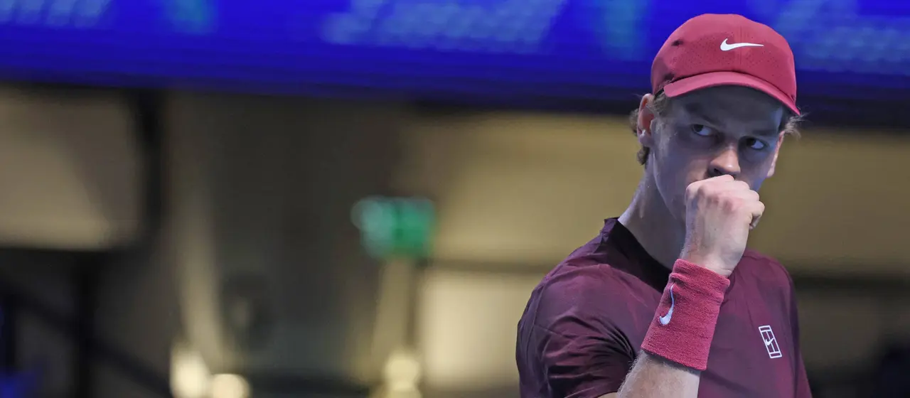Jannik Sinner zwyciężył w finale Wien Open 2025 po emocjonującym meczu z Alexandrem Zverevem. Sprawdź wynik, przebieg i gdzie obejrzeć powtórkę.
