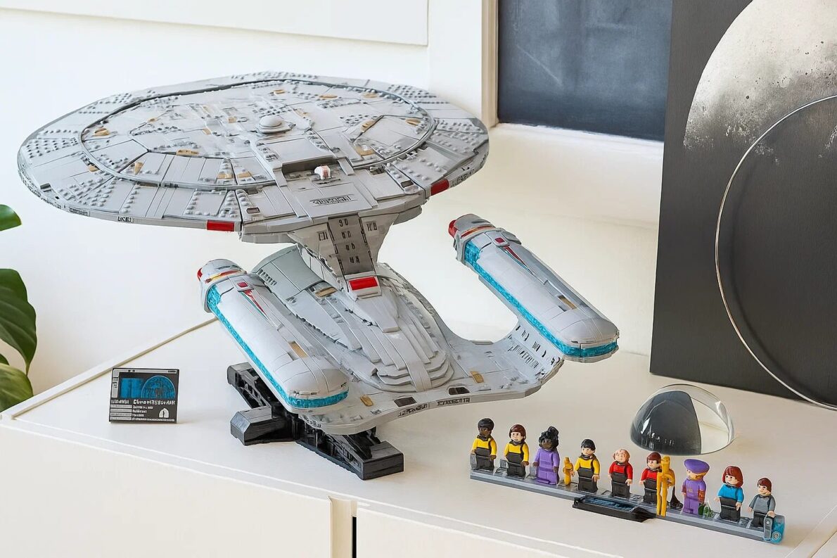 Lego Enterprise-D (3600 klocków, 380 €) to pierwszy zestaw Star Trek. Premiera 28.11.2025. Sprawdź dostępność w Polsce, cenę (ok. 1799 zł) i wszystkie minifigurki.