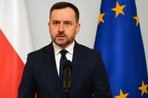 Rzecznik prezydenta zabrał głos ws. ułaskawienia Zbigniewa Ziobry. Prezydent ocenia próbę postawienia zarzutów jako „polityczną hucpę”. Ziobro wciąż za granicą.