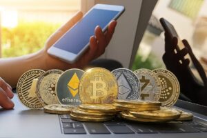 Regulacje kryptowalut 2026: MiCA wchodzi w życie. 60% giełd musi uzyskać licencję CASP. Zmiany dla stablecoinów 2025. Pełna ochrona inwestorów.