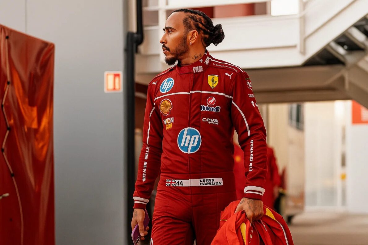 Ralf Schumacher, były kierowca F1, proponuje Ferrari zastąpić Hamiltona Oliverem Bearmanem. Hamilton, zarabiający dwucyfrowe miliony euro, traci tempo. Bearman zdobywa punkty w 4 GP dla Haas.