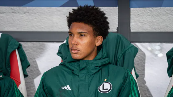 Pascal Mozie, talent Legii i reprezentant Polski, blisko transferu do Fiorentiny za darmo. Analiza straty: dlaczego klub nie przedłużył kontraktu 17-latka.