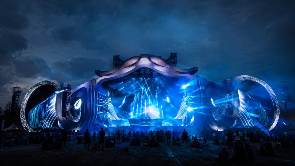Audioriver 2026 (10–12.07, Błonia Łódzkie): jubileuszowa 20. edycja z The Prodigy i Disclosure. Sprawdź pełny line-up, ceny biletów od 180 zł, zasady wejścia i dojazd na festiwal w Łodzi.